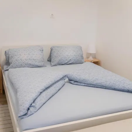 Hegyestu-laba Vendeghaz بيت للعطل