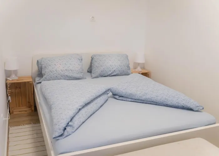 Hegyestű-lába Nyaraló