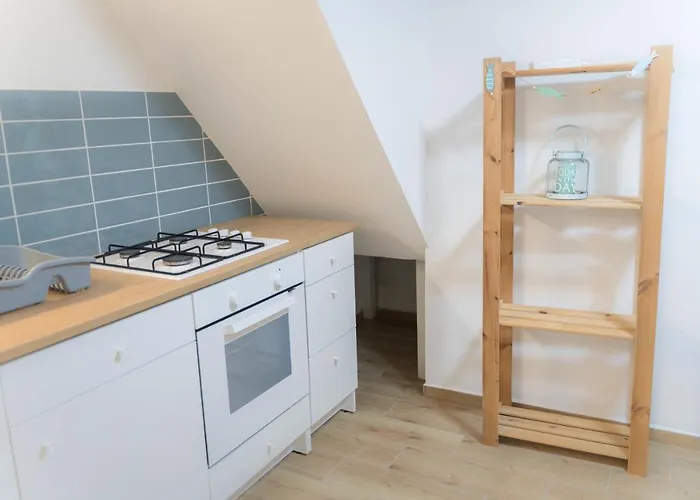 Hegyestu-laba Vendeghaz Zánka