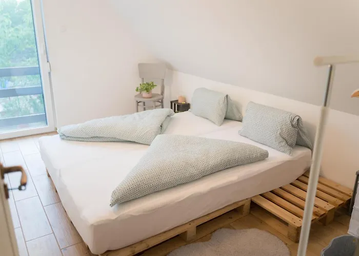 Hegyestű-lába Nyaraló Zánka